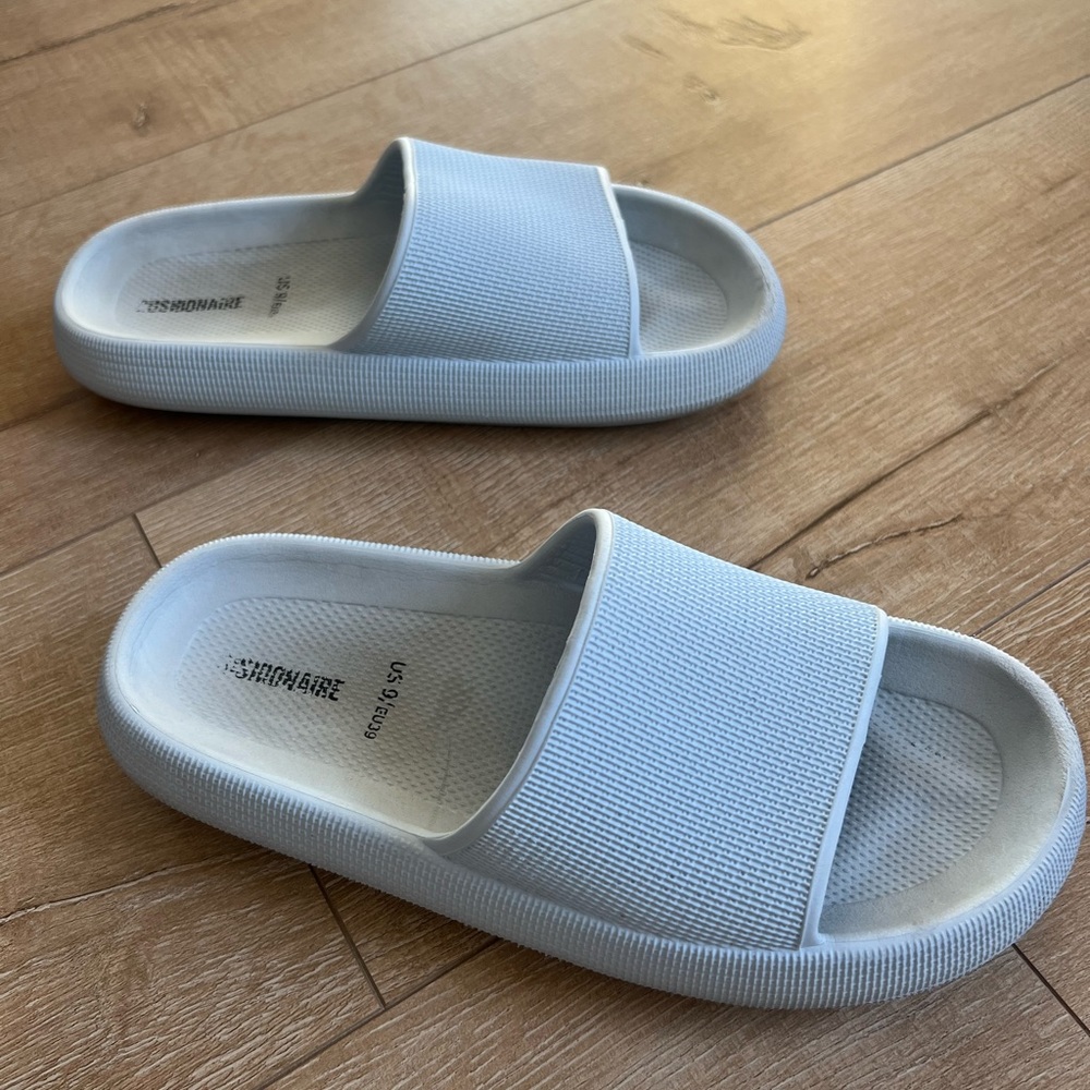 Cushion slides